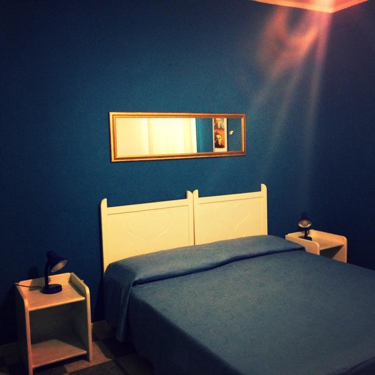 En Ville Bed And Breakfast Gonnesa Camera foto