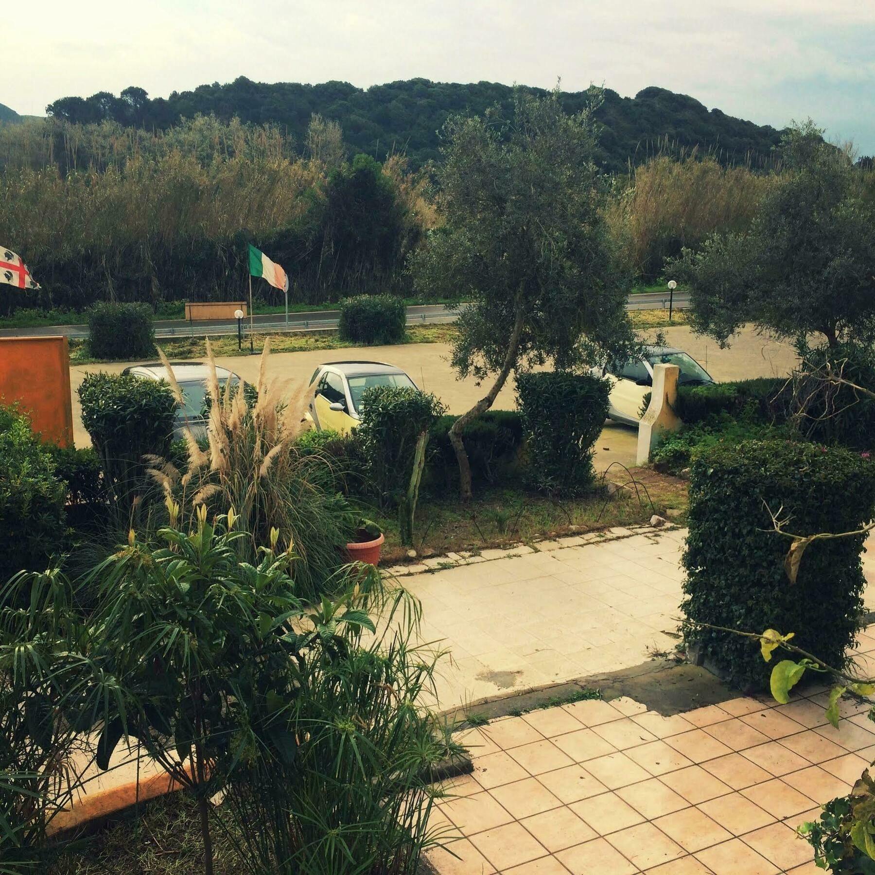 En Ville Bed And Breakfast Gonnesa Esterno foto