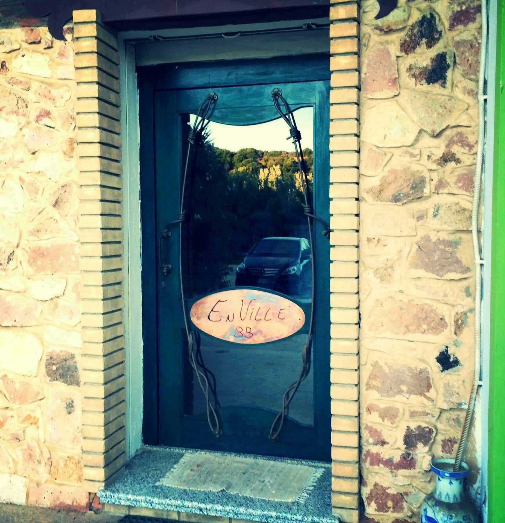 En Ville Bed And Breakfast Gonnesa Esterno foto